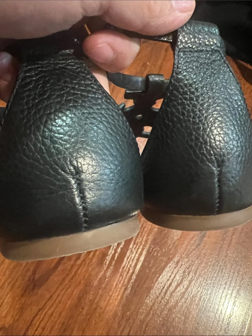 Tory Burch Black Leather sandals 9 1/2